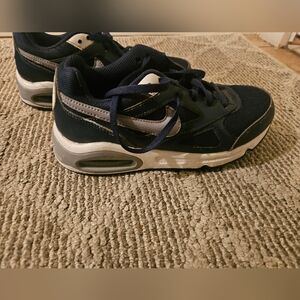 Boys Nike Air Max Shoes Size 2.5